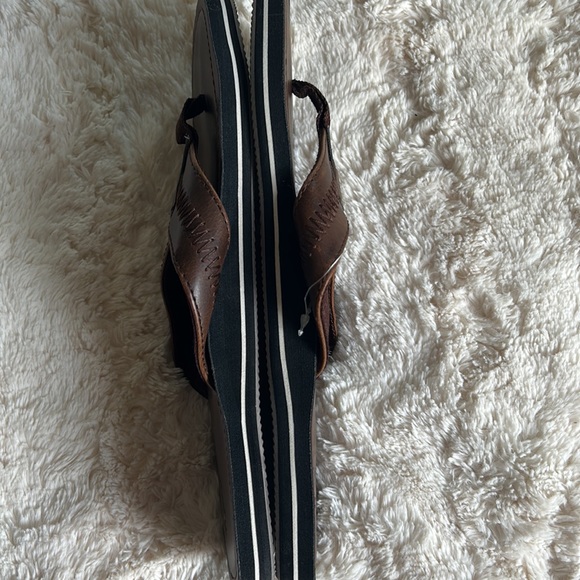 Mens Flip Flops by Levi's - Picture 2 of 7